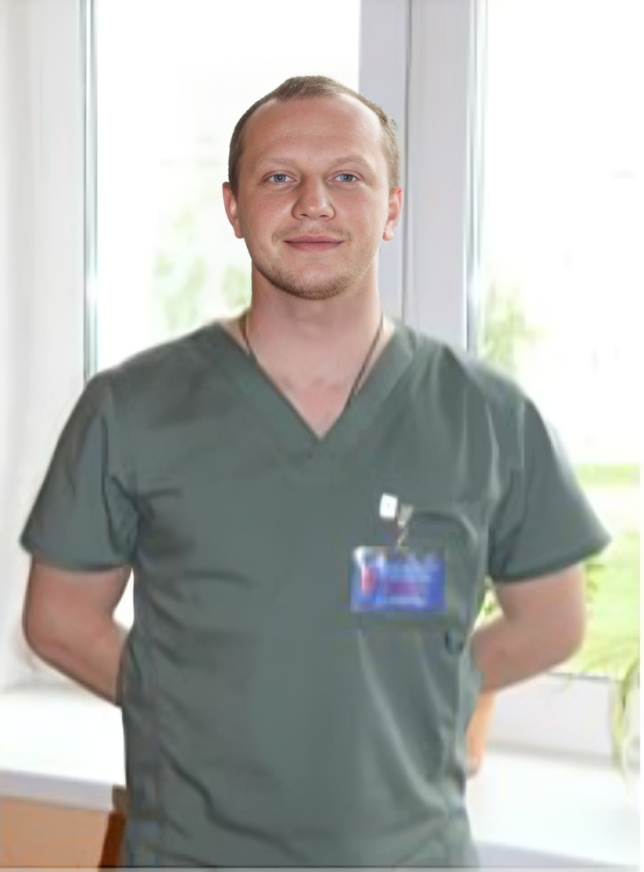 АСТАПОВИЧ Евгений Сергеевич